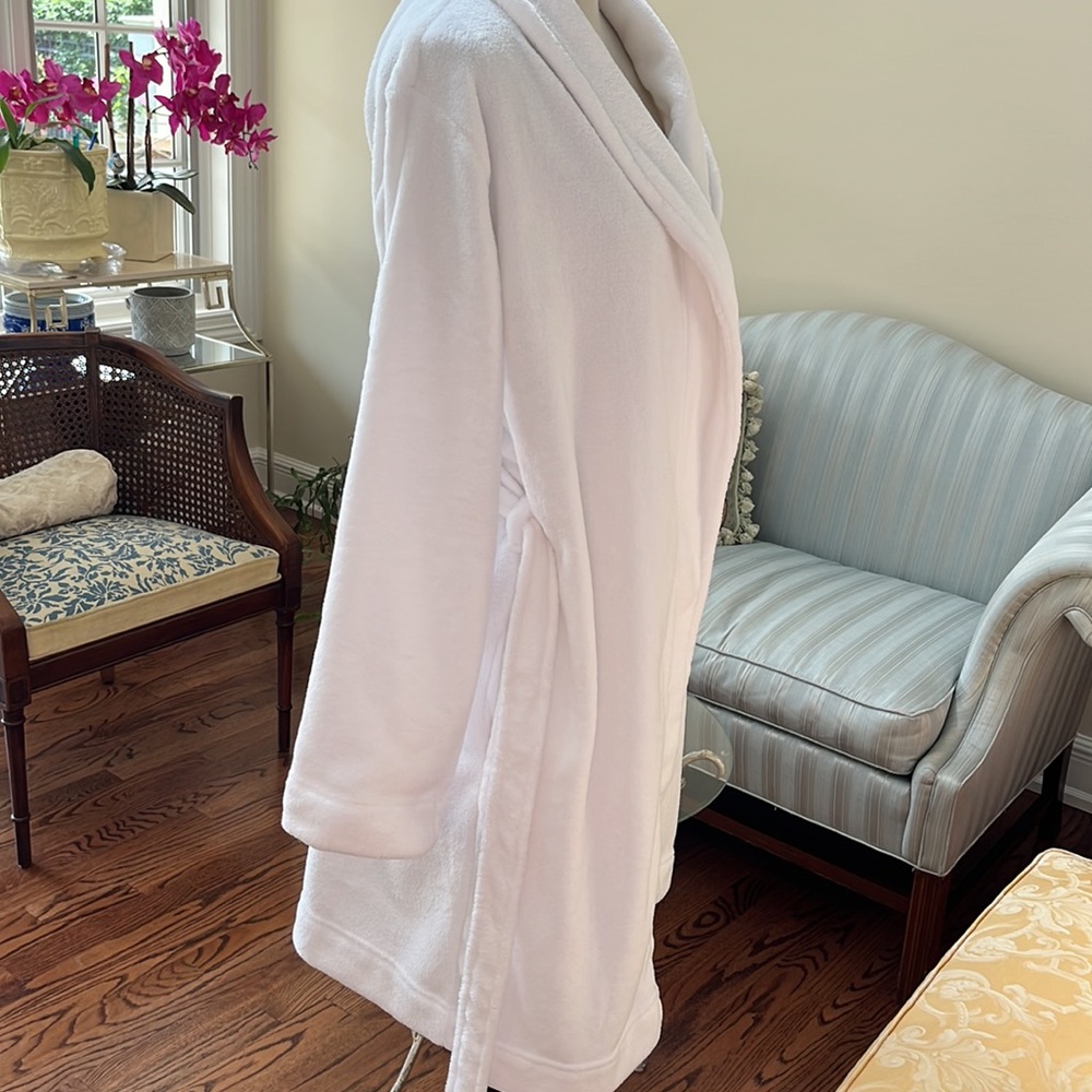 Calvin Klein white plush fleece bathrobe - Sz M/L, New with tags - Picture 5 of 7
